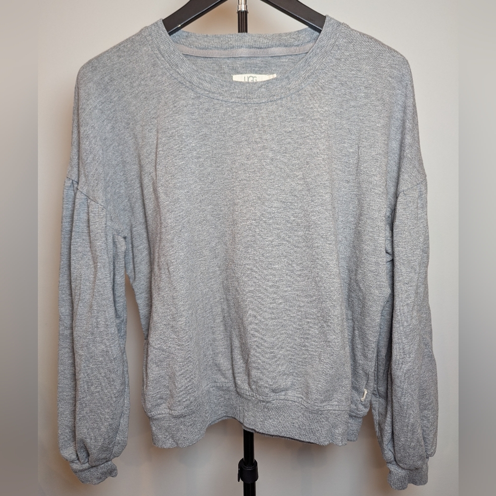 UGG Women's Size Small Light Gray Drop Shoulder Crewneck Sweatshirt